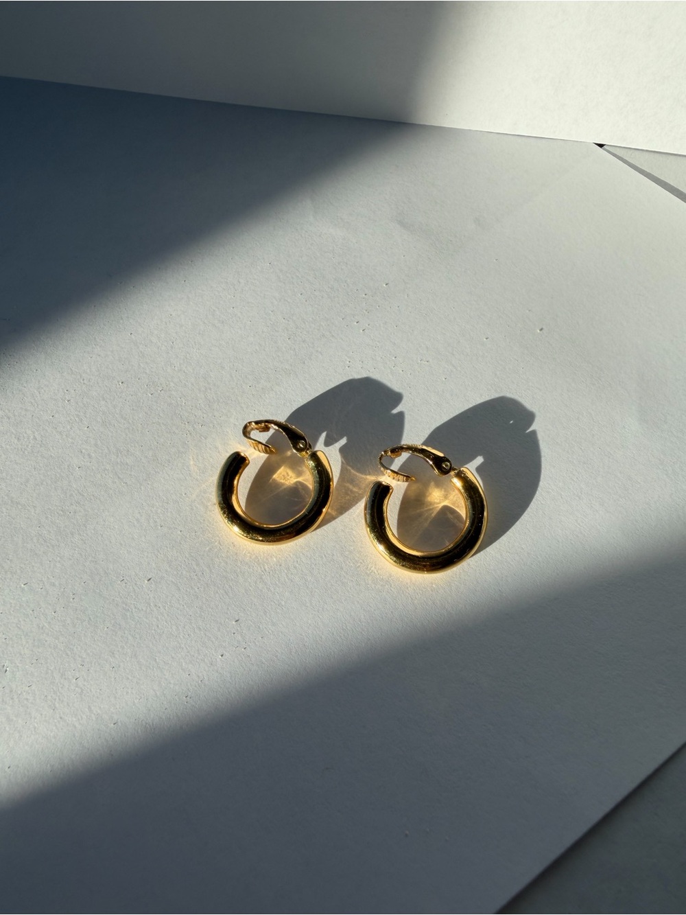 Vintage Trifari Gold Tone Chunky Hoop Clip-On Earrings Signed
